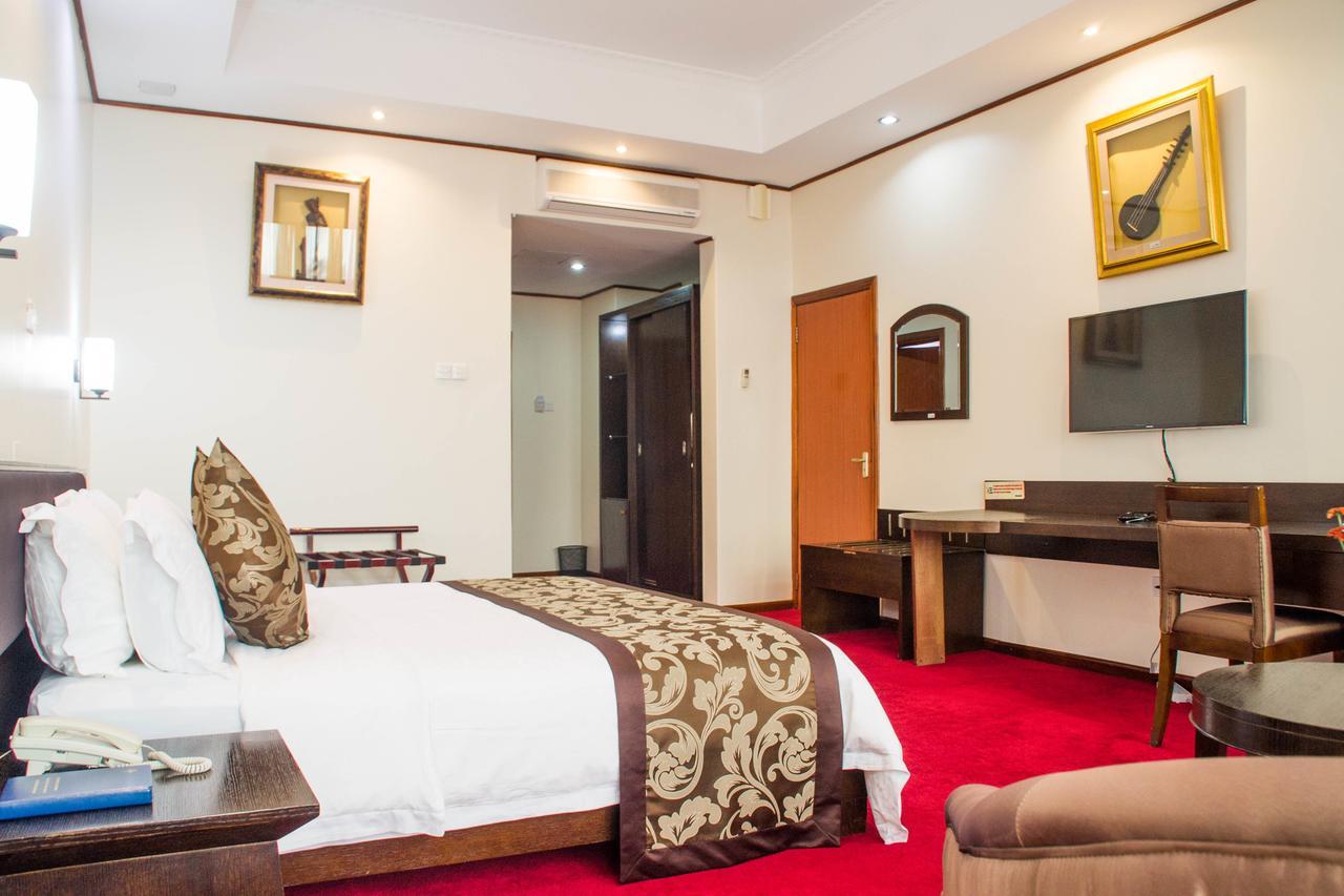 Lake View Resort Hotel Mbarara Zewnętrze zdjęcie